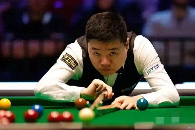 华体会体育官网入口-【名将风采】马克·塞尔比的攻守转换与比赛策划的简单介绍